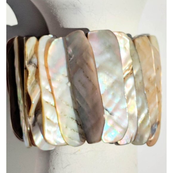 Sugar Gay Isber Mother of Pearl Shell Stretch Bracelet Handmade Jewelry - Picture 2 of 2